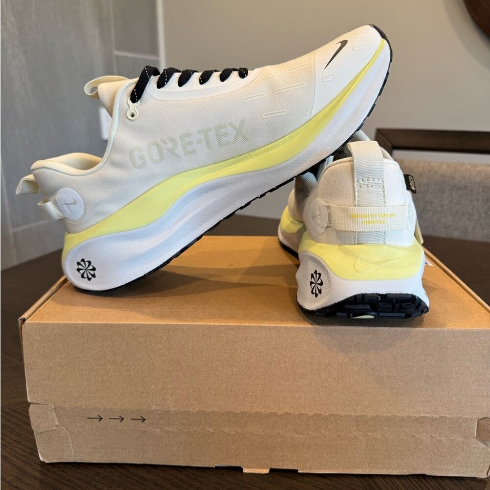 Nike Men’s Infinity Run 4 GTX - Picture 2 of 4